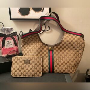 Beautiful Shoulder Handbag